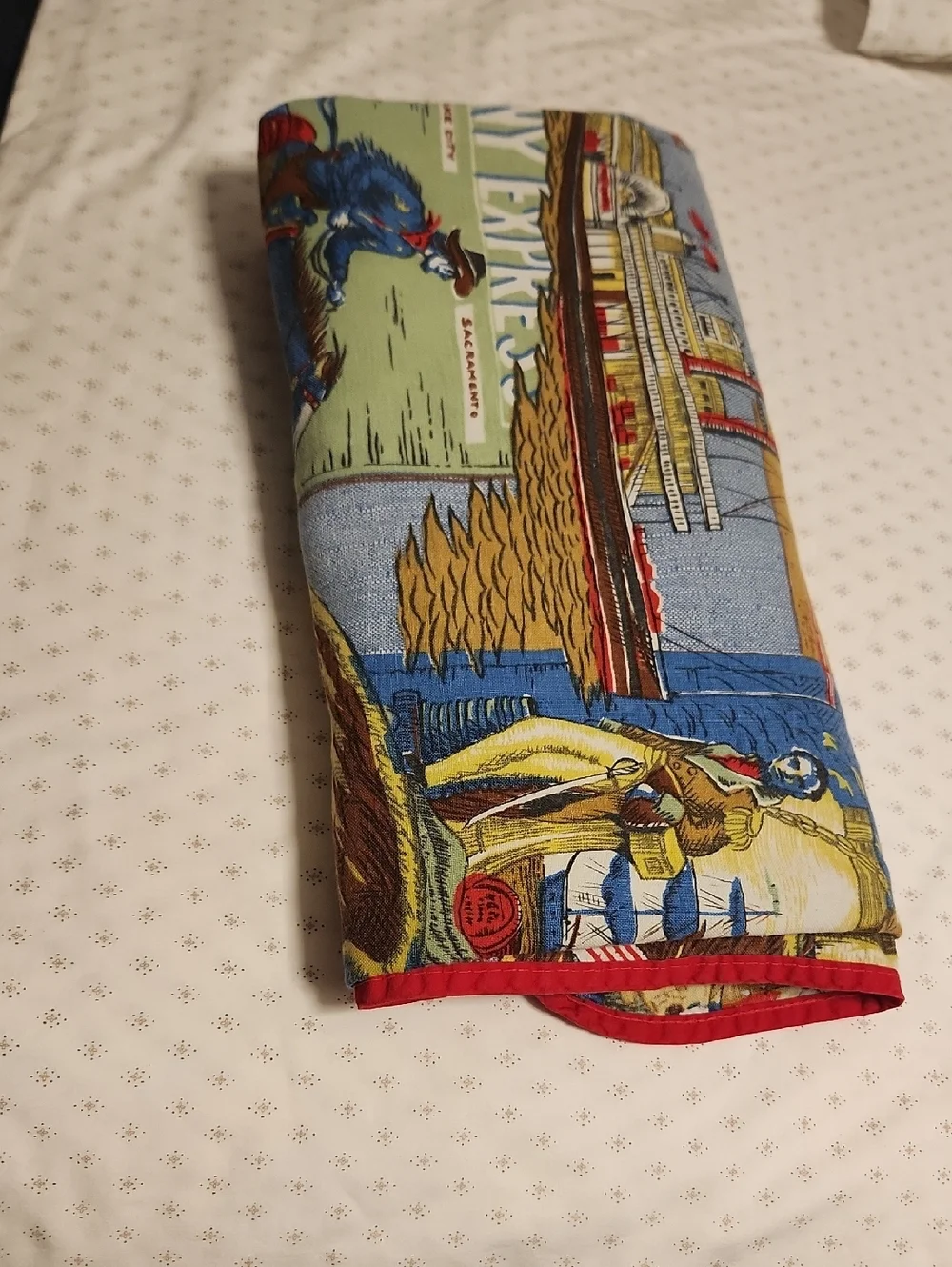 Vintage 60's Schwartz Liebman Patriotic American Themes Table Cloth 56